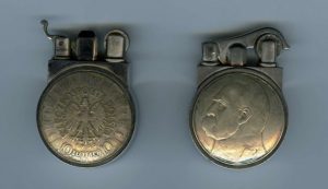 Zapalniczka z podobizną Marszałka (Moneta 10 zł., 1935)