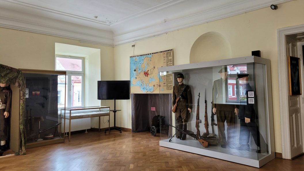 Fragment ekspozycji  „Żołnierz polski 1914–1945. Kolekcja Jana Partyki”
