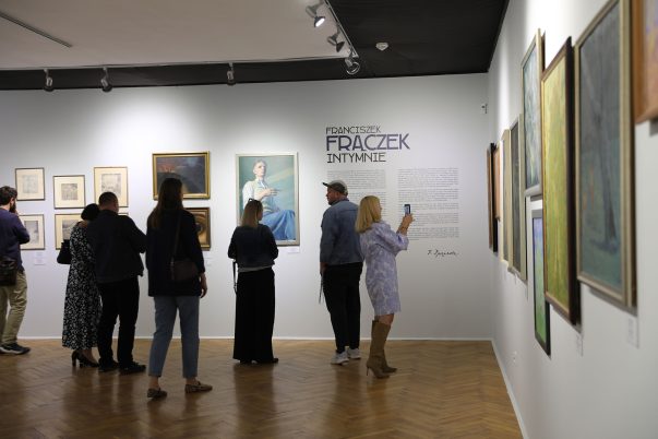 "Franciszek Frączek intymnie" kuratorskie oprowadzanie po wystawie 10 maja 2026.